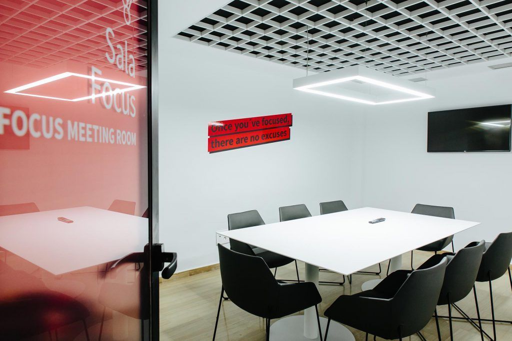benefits of working in a business center